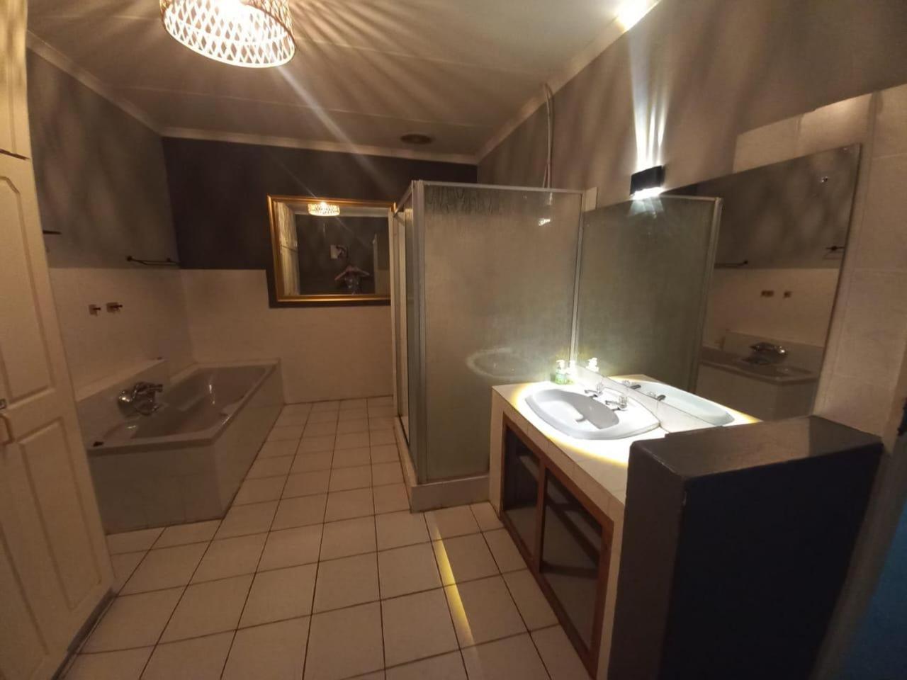 Anri Guesthouse Bloemfontein Exteriér fotografie