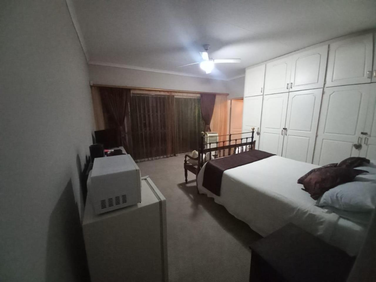 Anri Guesthouse Bloemfontein Exteriér fotografie